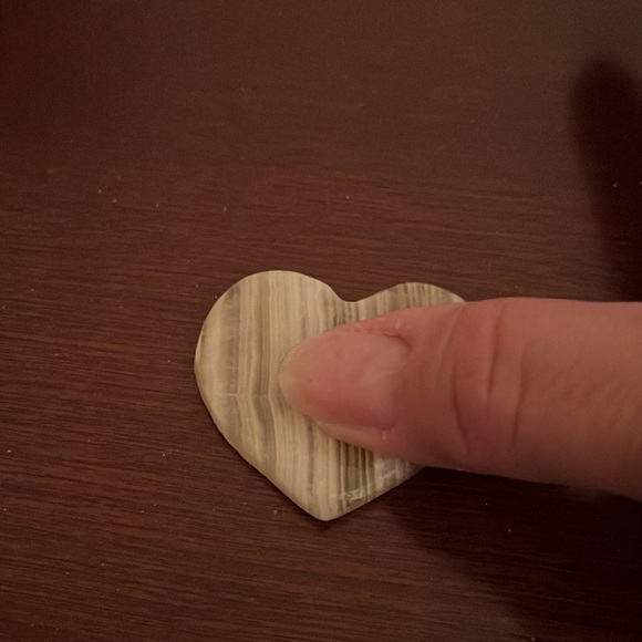 A worry stone - Picture 3 of 4